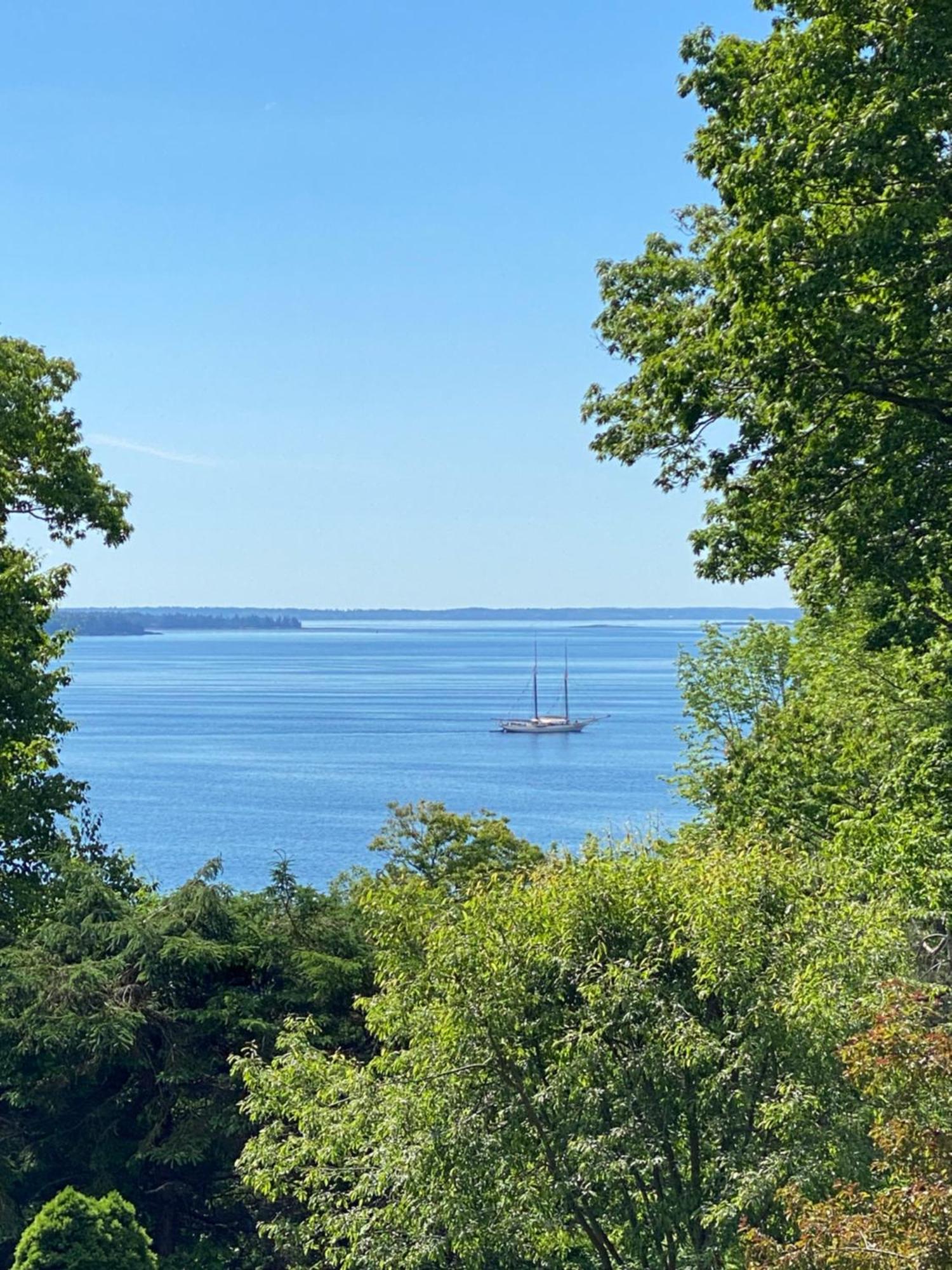 Bed and Breakfast Victorian By The Sea Lincolnville Exterior foto