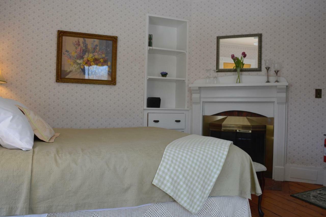 Bed and Breakfast Victorian By The Sea Lincolnville Exterior foto